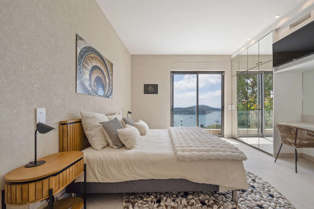 Maison 187 m² à Villefranche-Sur-Mer  - photo 23