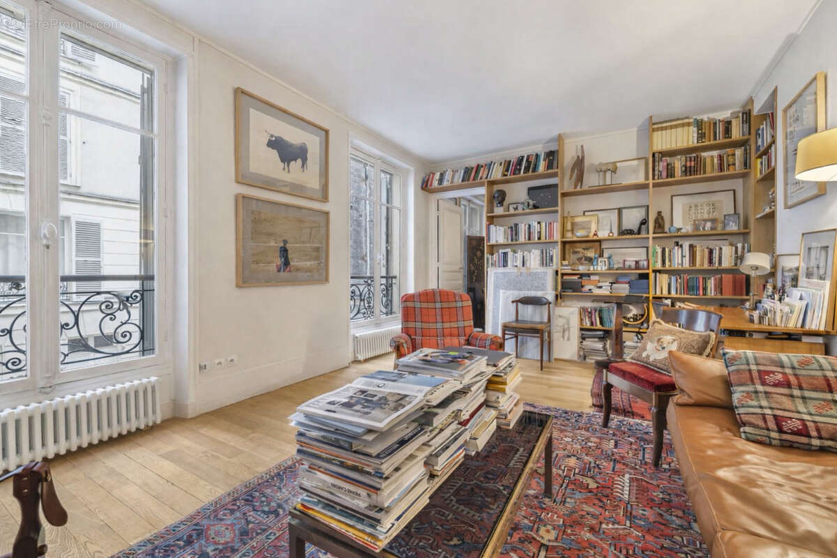 Appartement à PARIS-3E