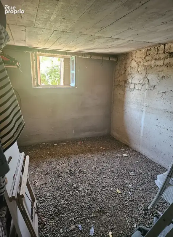 Maison familiale au bord du Canal de Berry, à St Amand Montrond. - photo 10