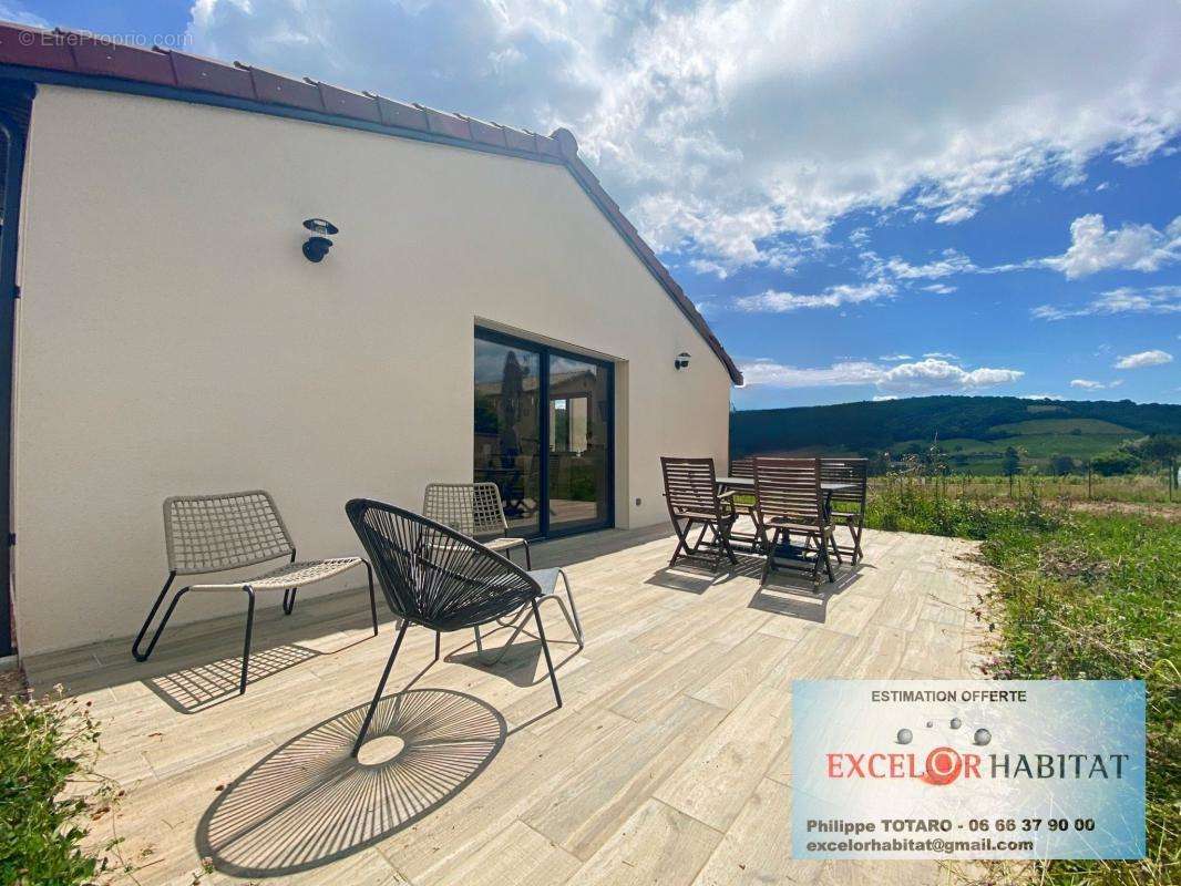 Maison à LA CHAPELLE-DE-GUINCHAY