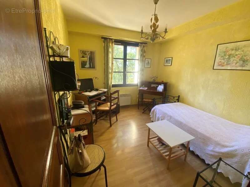 Villa de caractère dans un cadre privilégié - photo 6