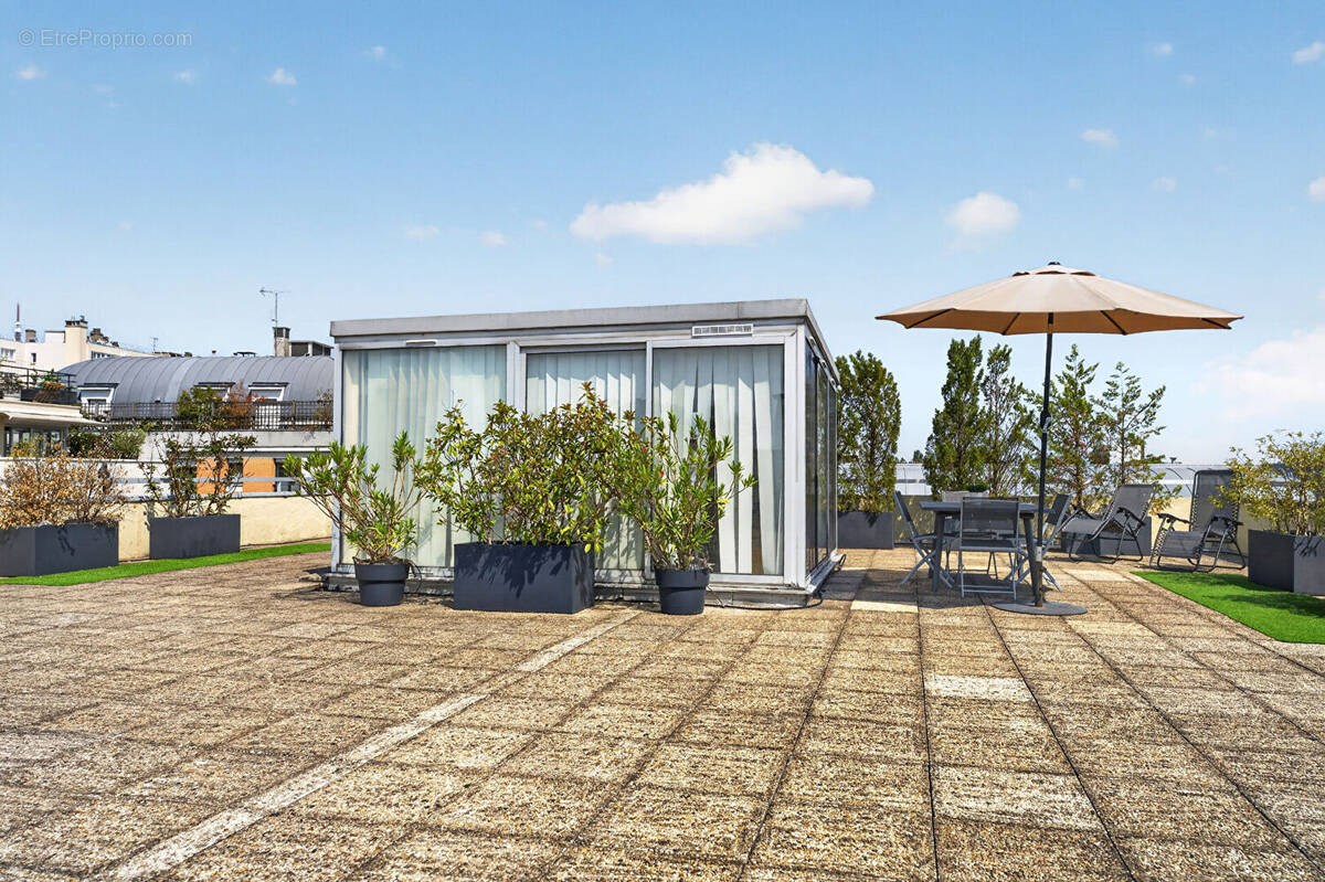 Appartement à LES LILAS