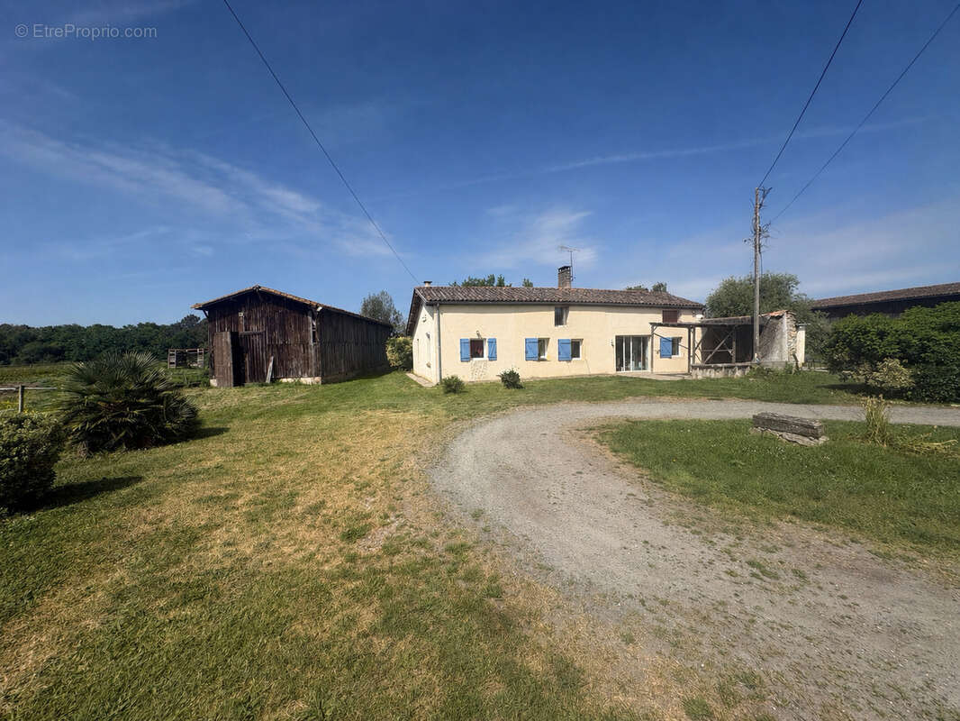 Maison à CAZATS