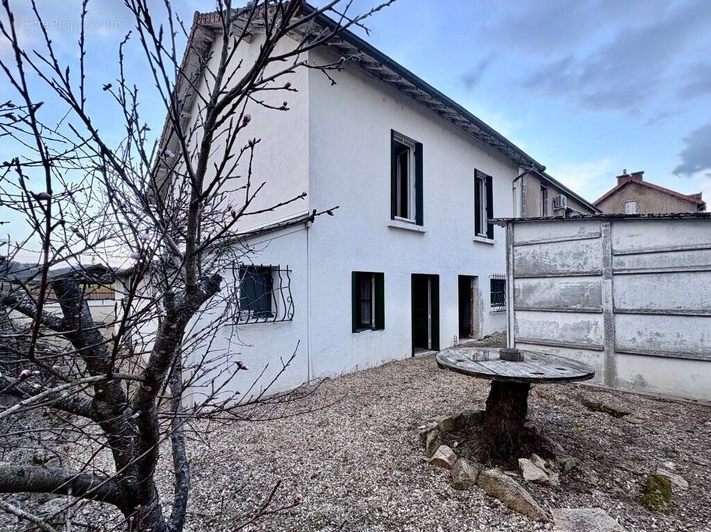 Maison à ETANG-SUR-ARROUX