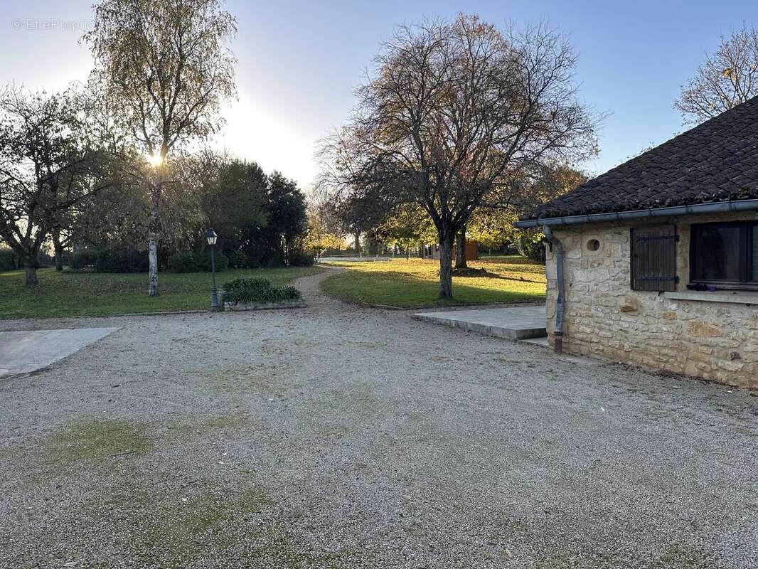 Maison à LA FERRIERE-AIROUX