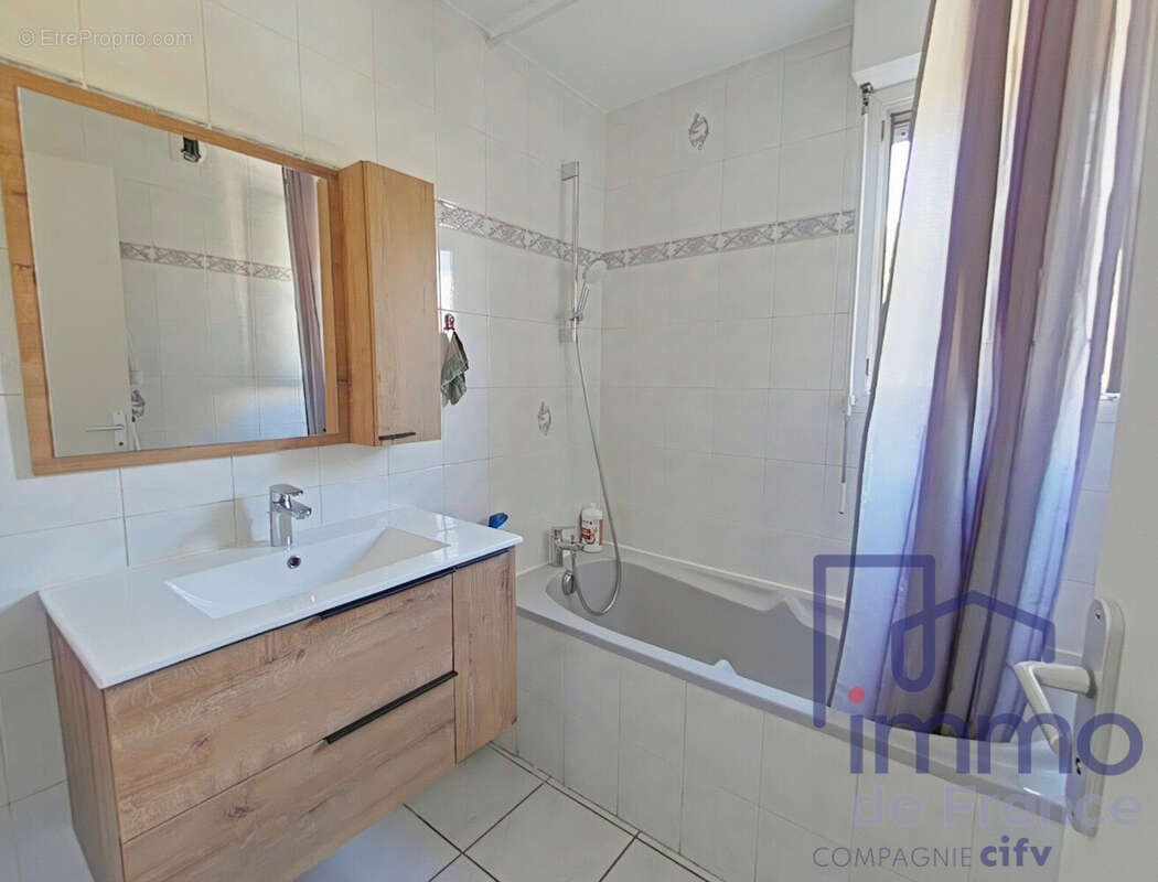 Appartement 53 m² à Vals-Pres-Le-Puy  - photo 9
