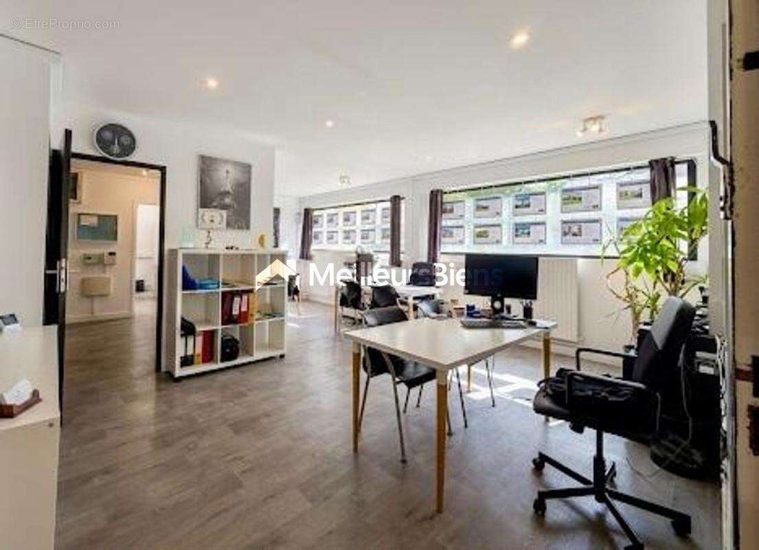 Murs Commerciaux Occupés 56 m² – Cergy Préfecture (Le Ponceau) – Idéal Investisseur / Rendement Sécurisé - photo 5