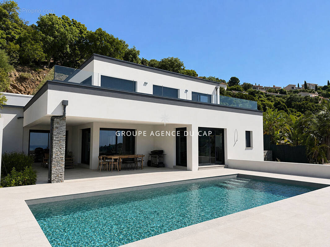 Maison à LES ISSAMBRES
