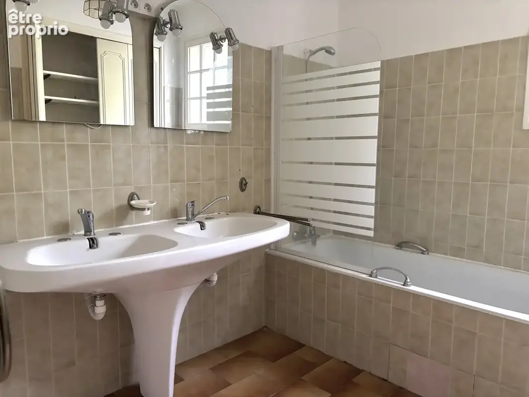 Belle villa très lumineuse sur 738 m2 de terrain, coeur de village - photo 6