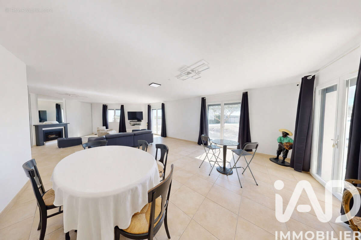 Photo 3 - Maison à PUIMISSON