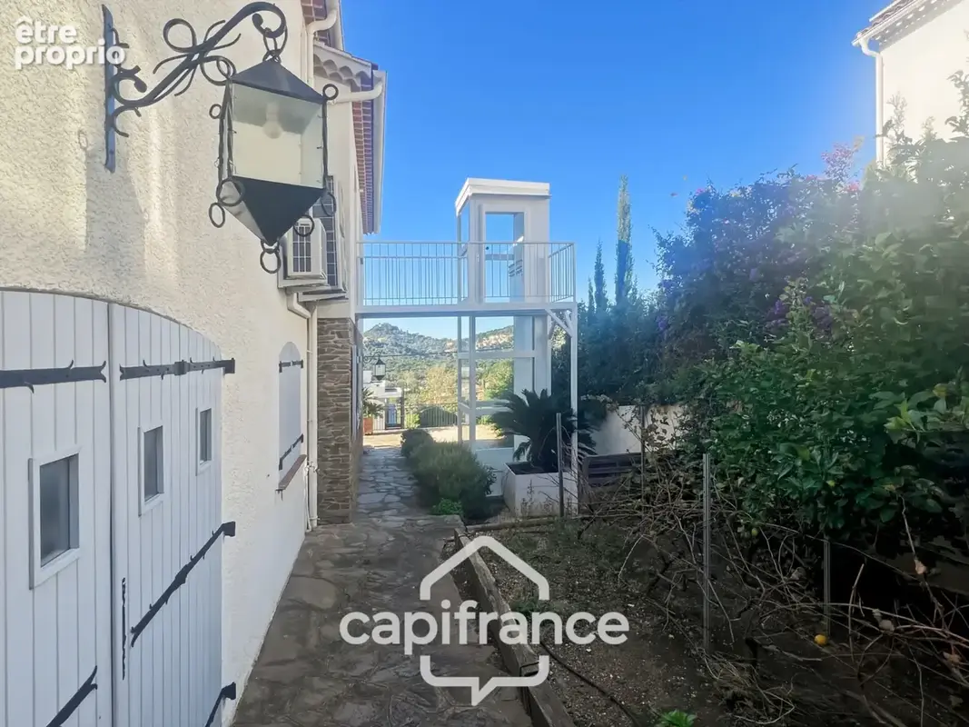 Maison à vendre 8 pièces HYERES (83)- Vue mer panoramique Exceptionnel - Double garage - Ascenseur - photo 19