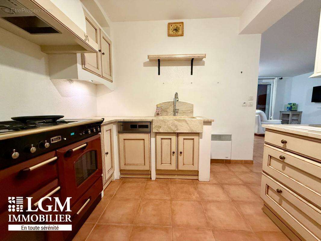 Maison à CHATEAUNEUF-LES-MARTIGUES