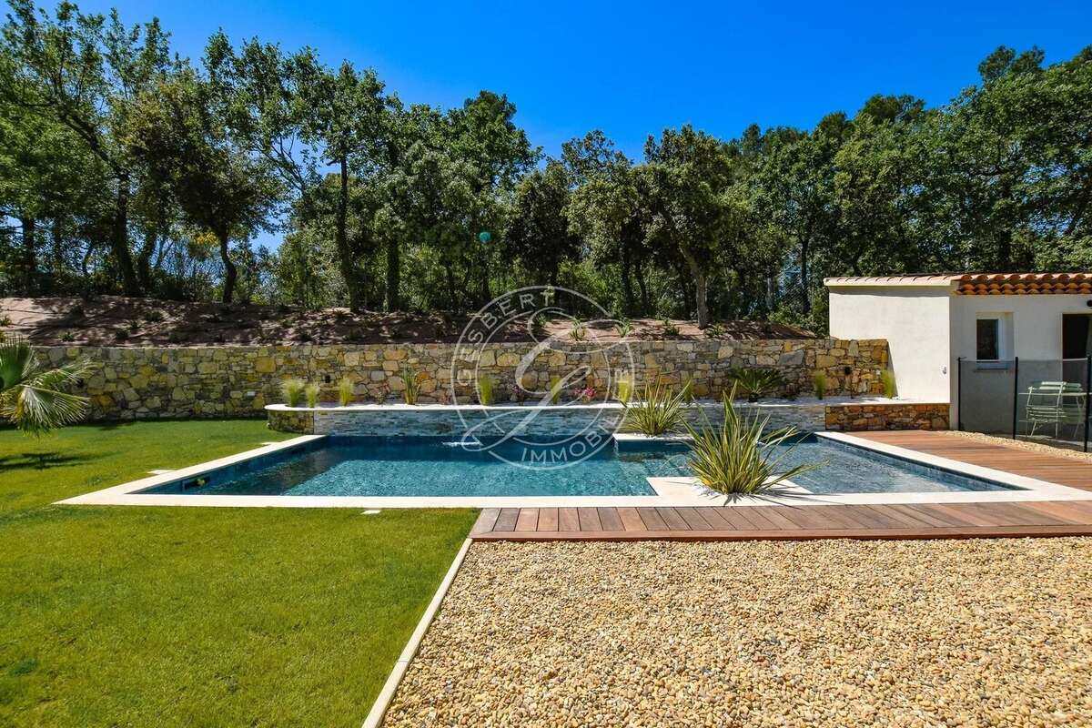 A vendre flayosc - villa  de 225 m2 avec piscine à pieds au village - photo 26