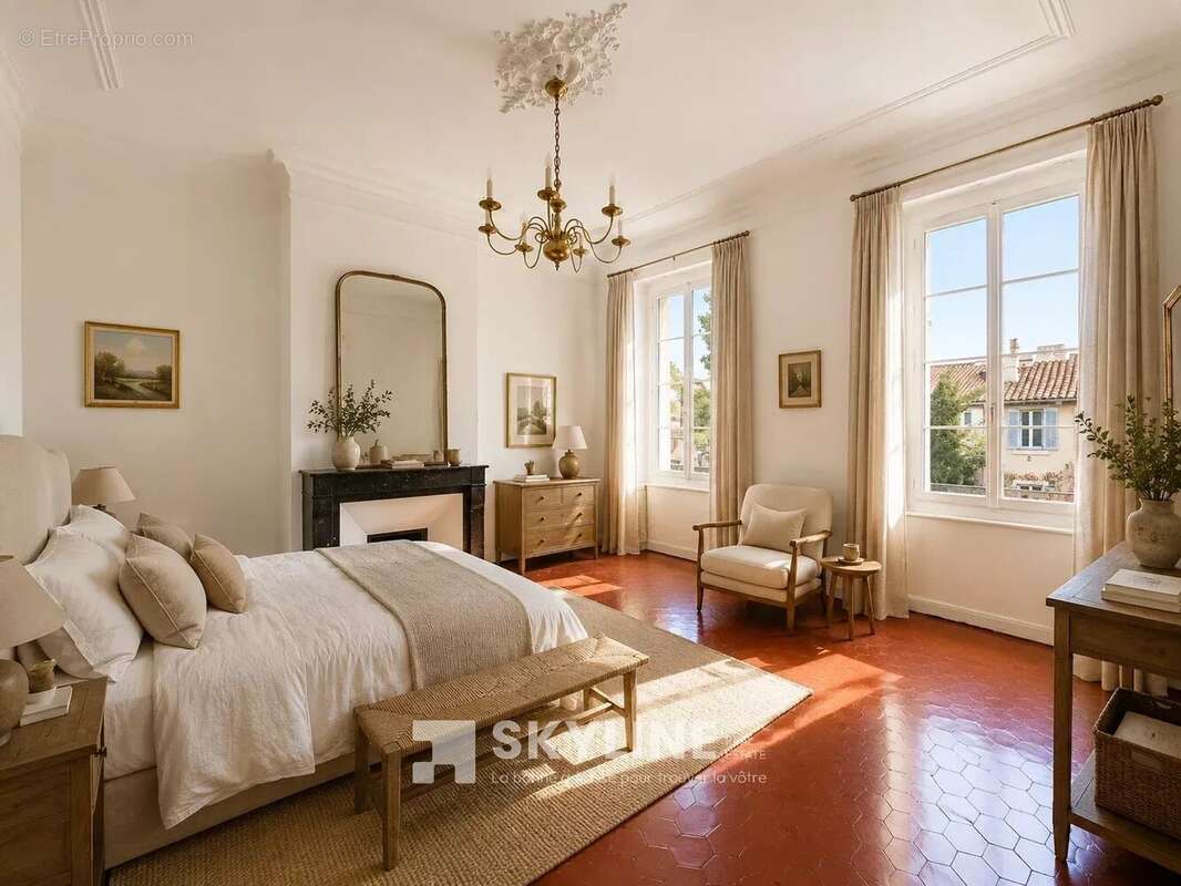 Appartement à MARSEILLE-6E