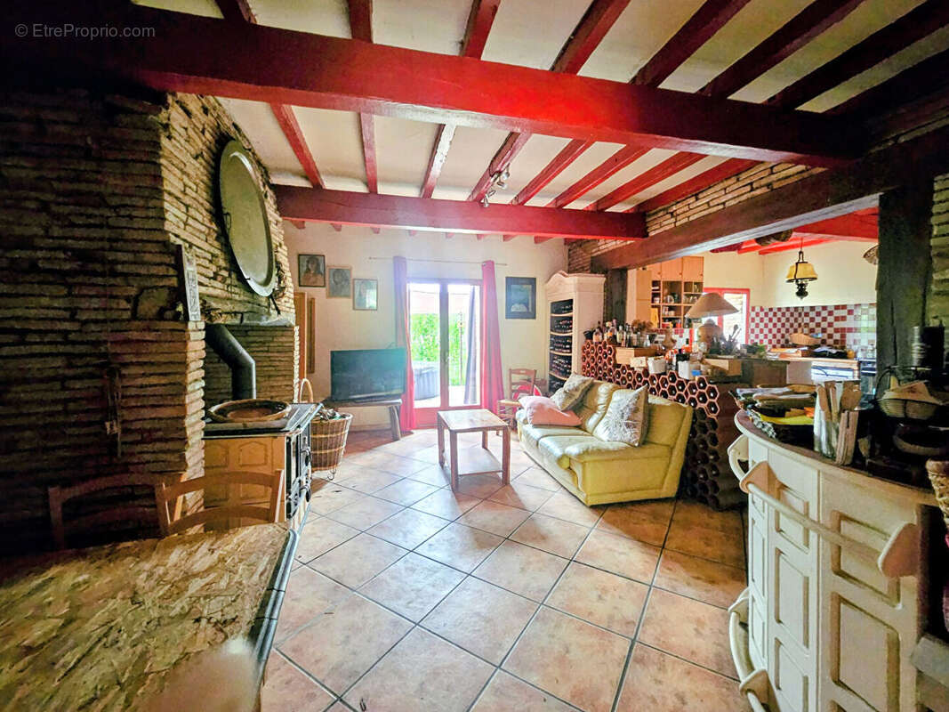 Maison Saint Rustice 5 pièces, 5 chambres. - photo 9
