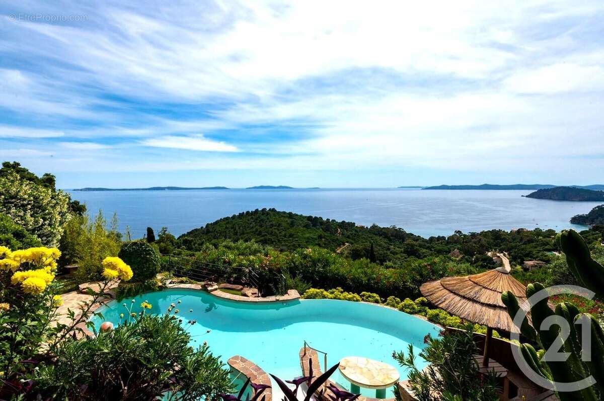 Maison à RAYOL-CANADEL-SUR-MER