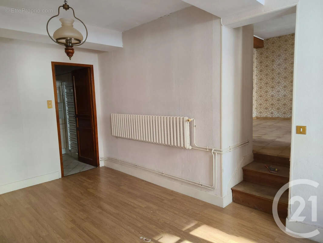 Maison 207 m² à Lormes  - photo 5
