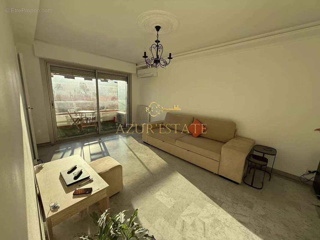 Appartement à ROQUEBRUNE-CAP-MARTIN