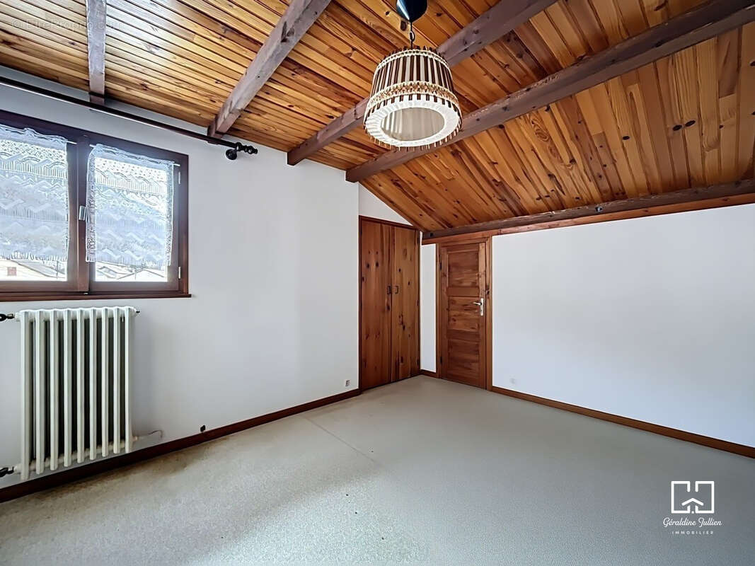 Maison à VILLAR-SAINT-PANCRACE