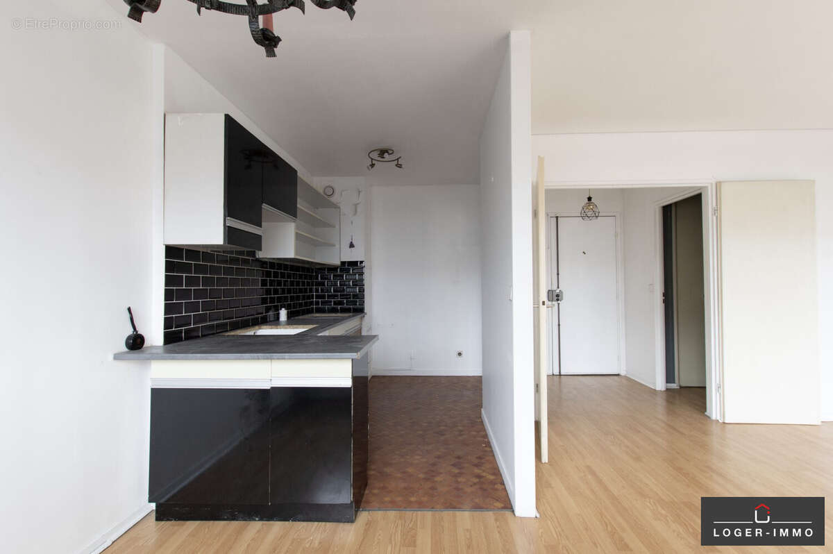 Appartement à PARIS-18E