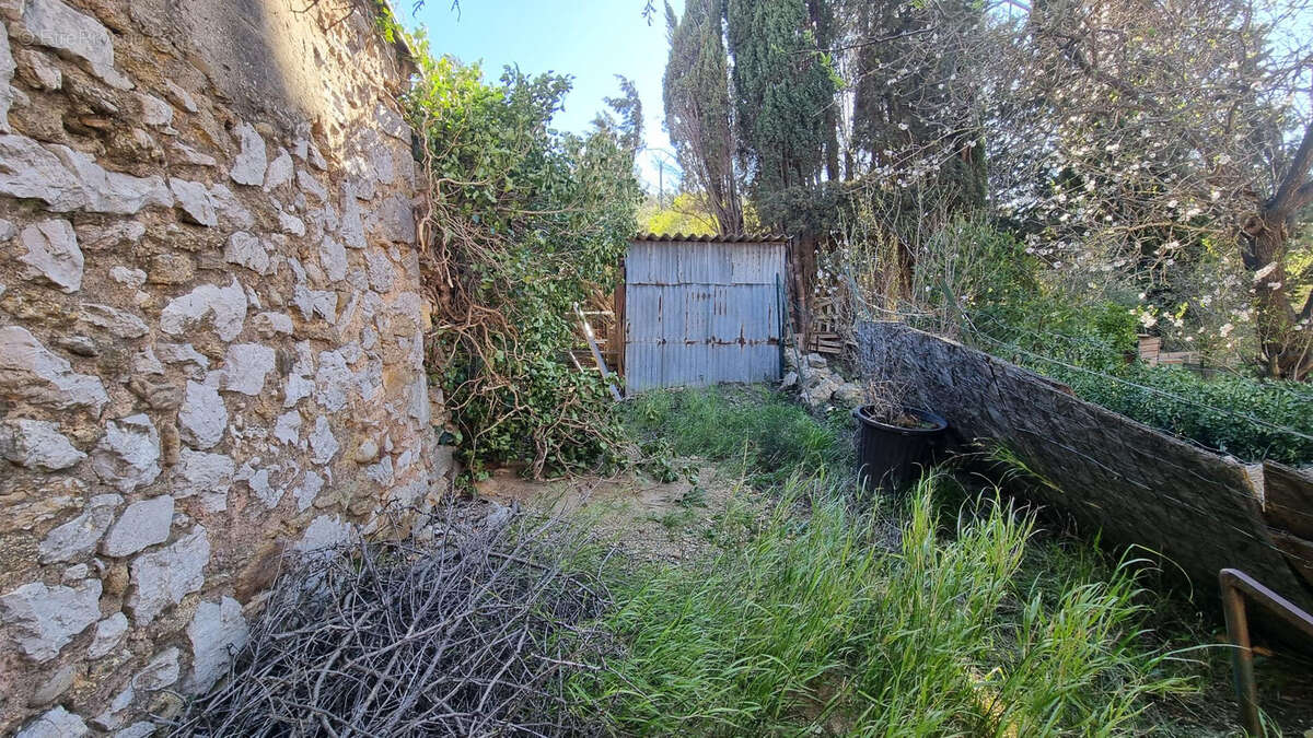 Maison à THEZAN-DES-CORBIERES