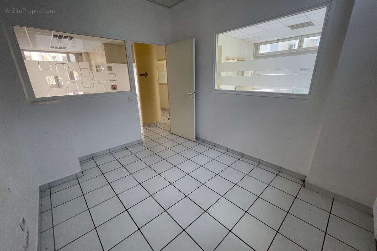 Commerce à JOUE-LES-TOURS