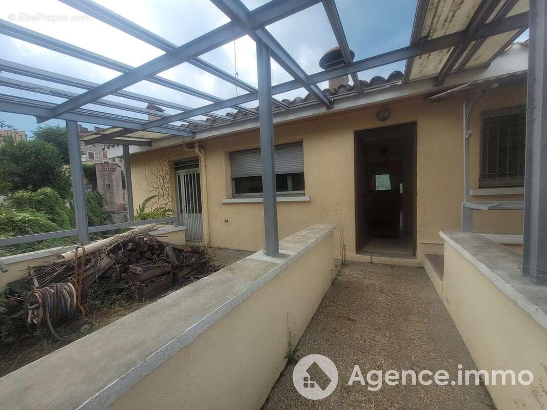 Appartement 319 m² à Saint-Laurent-De-Cerdans  - photo 7