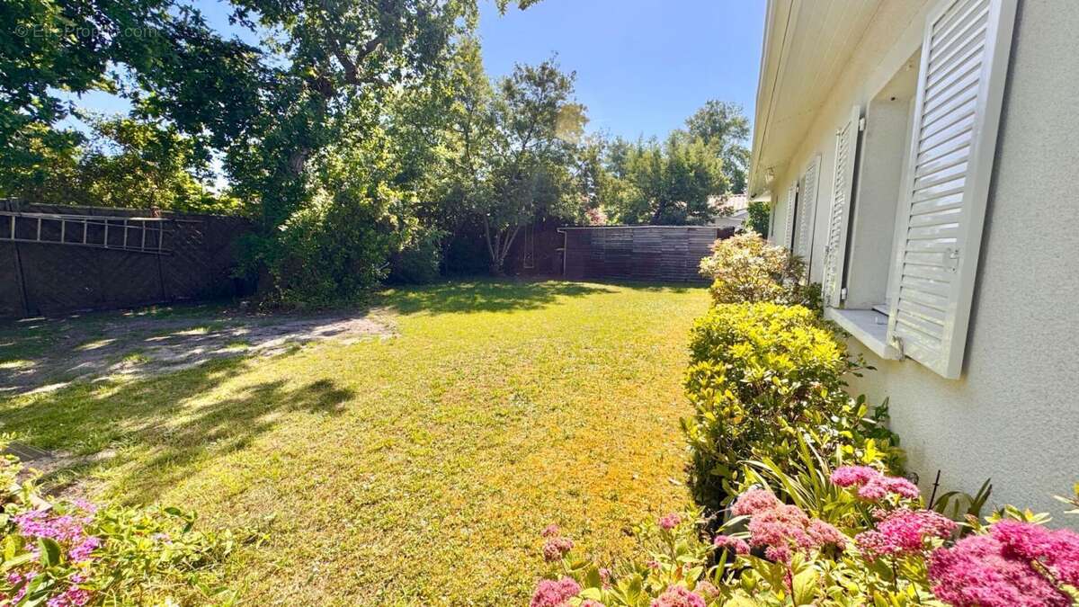 Villa plain-pied avec piscine - photo 14
