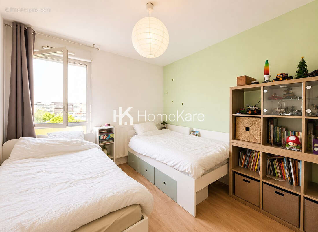 Appartement 76 m² à Cenon  - photo 5