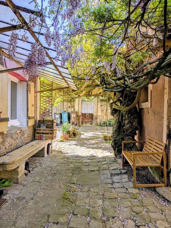 Maison de caractère, jardin et beaux volumes à Corbeil - photo 12