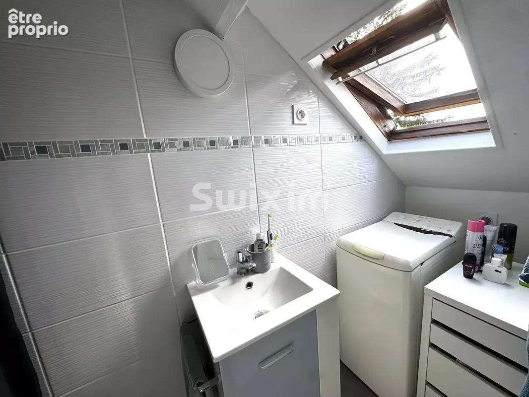 T3 meublé au 4ᵉ étage dans un bel immeuble de style haussmannien, idéalement situé - photo 7