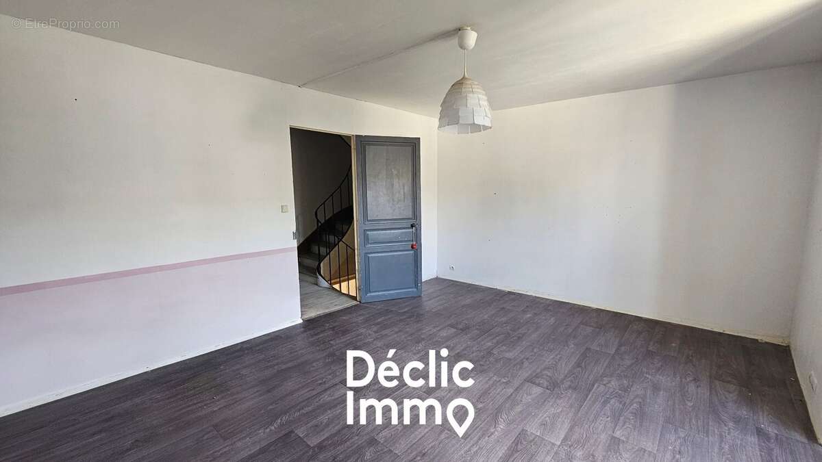 Maison mitoyenne au cur de St Maixent l'Ecole - photo 7