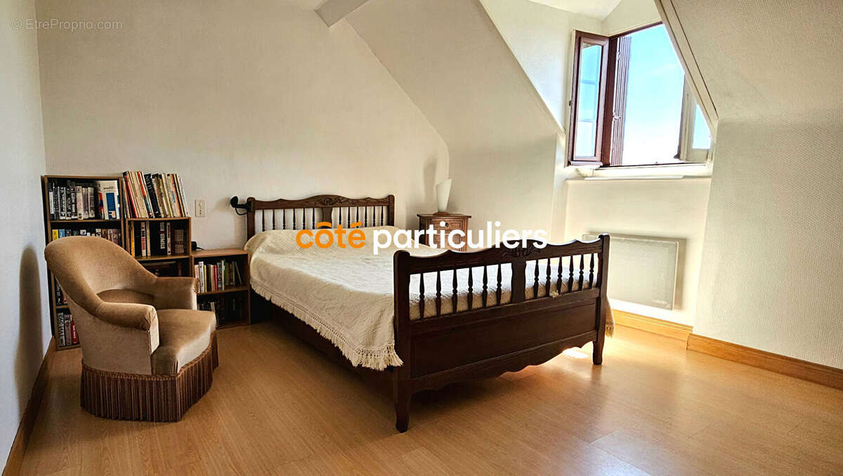 Maison à MUR-DE-BRETAGNE