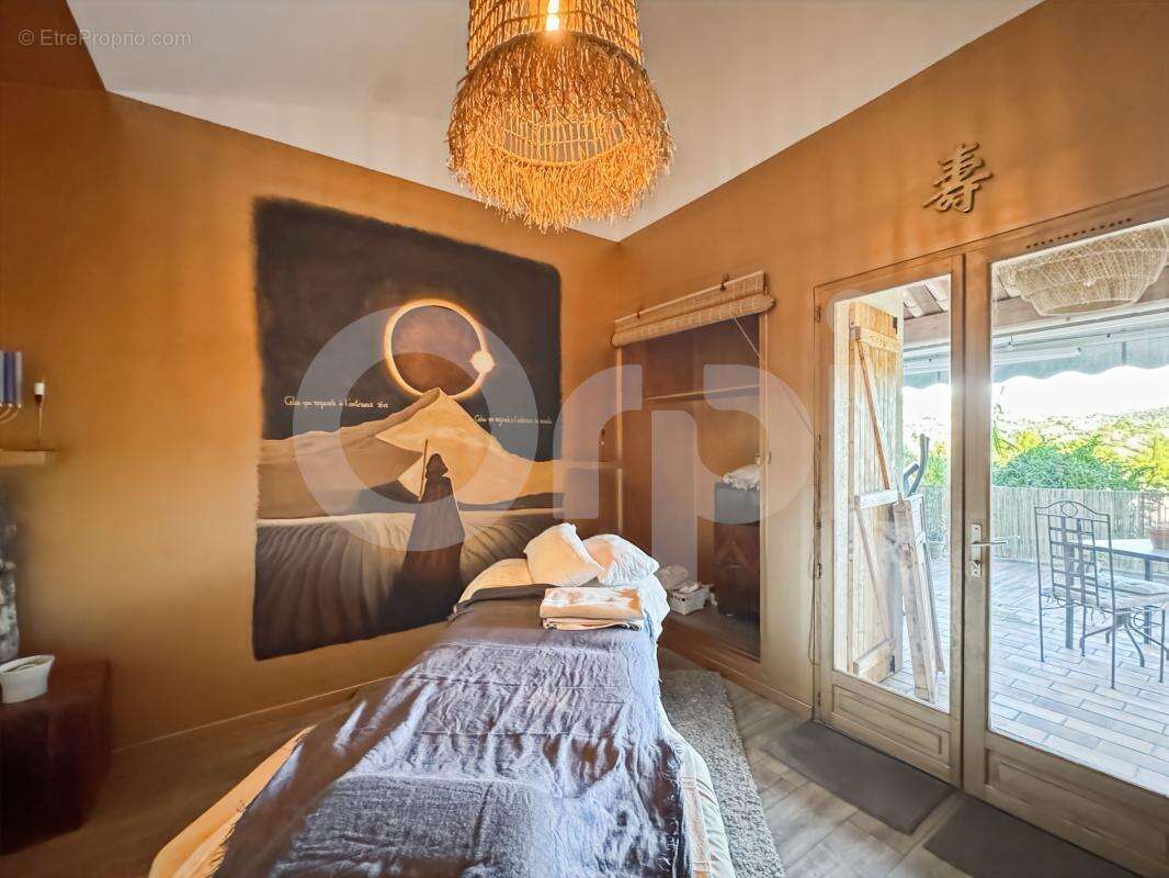 Maison à LA LONDE-LES-MAURES