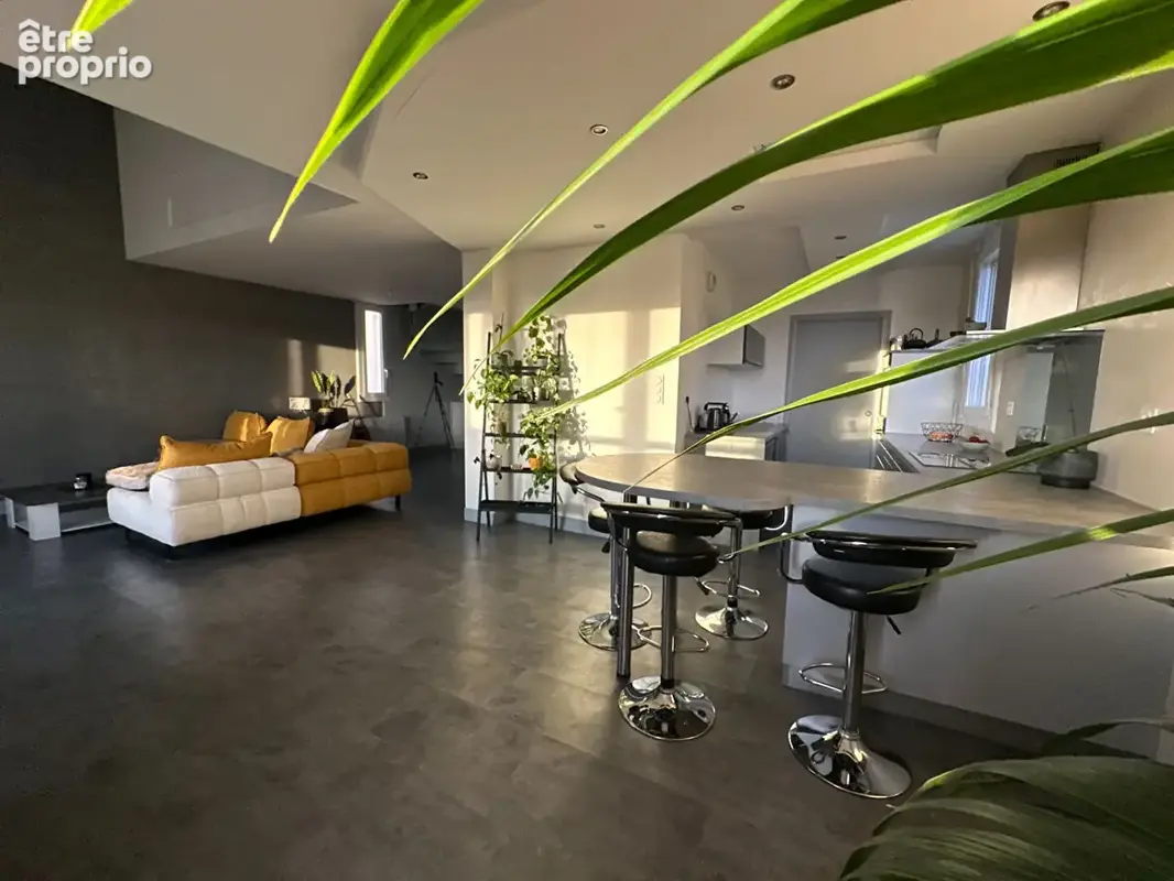 Appartement 5 pieces talant 100 m2 avec terrasse 28 m2 et vue panoramique - photo 5