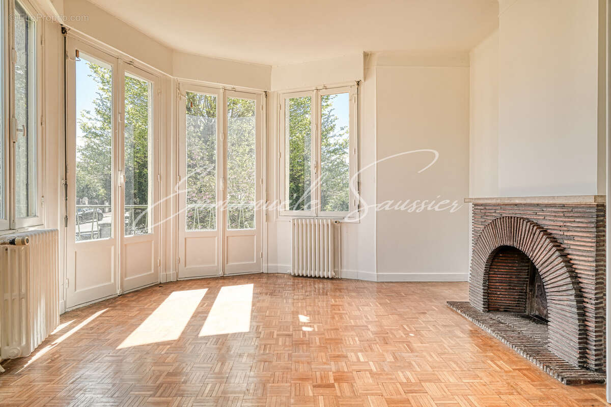 Maison à LA CELLE-SAINT-CLOUD