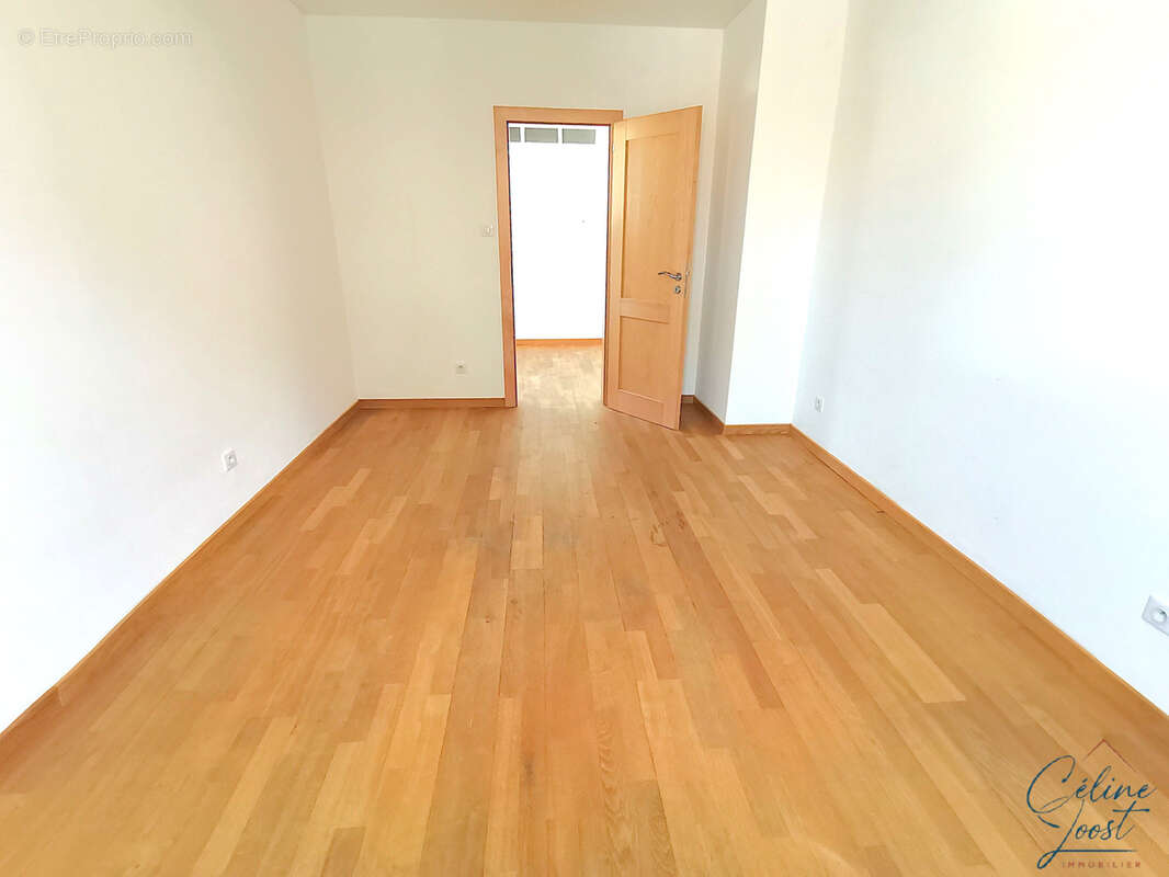 Propriété composée d'une maison principale et dépendances sur 34 ares ! - photo 9