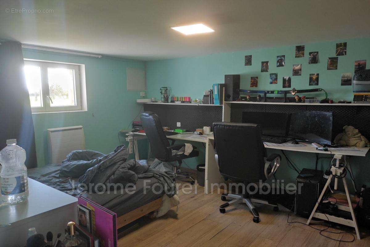 Maison à CHAVEROCHE