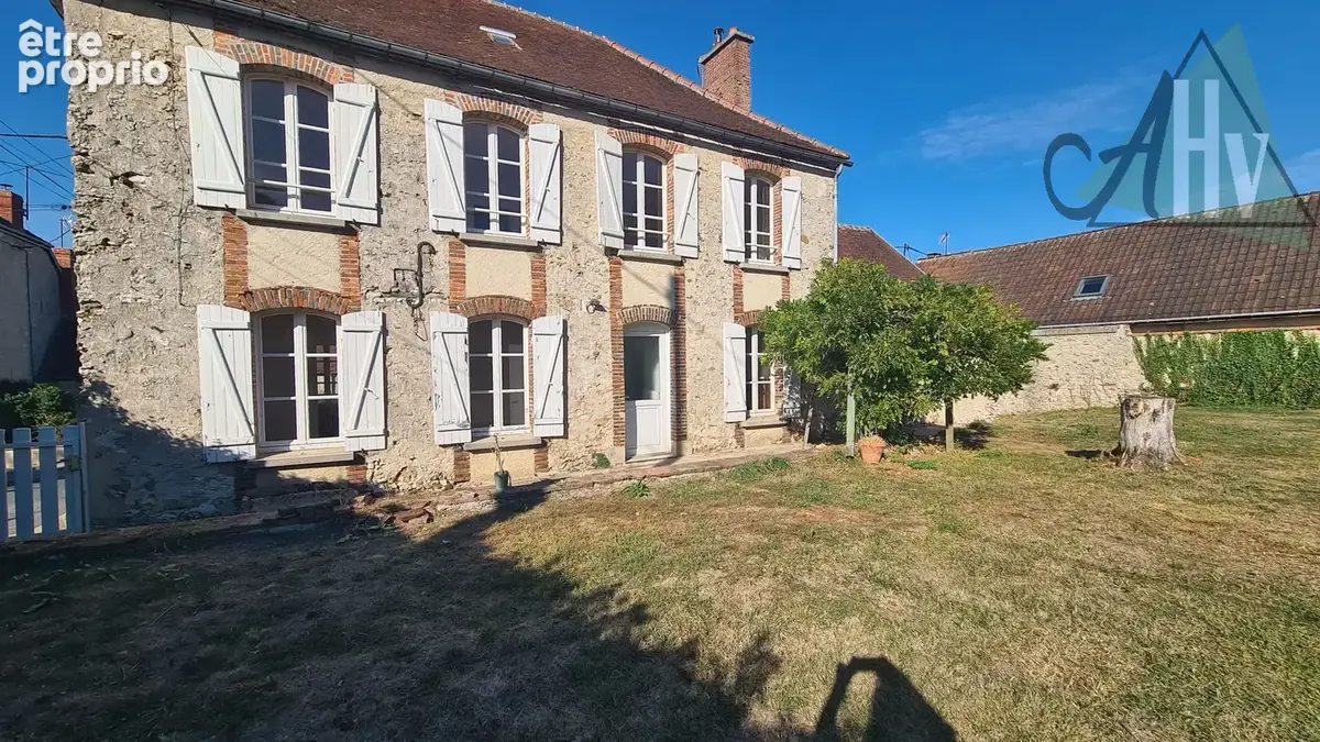 Maison de caractère - ancienne école - 134 m2 - 5 pièces - Morsains (51) - photo 1