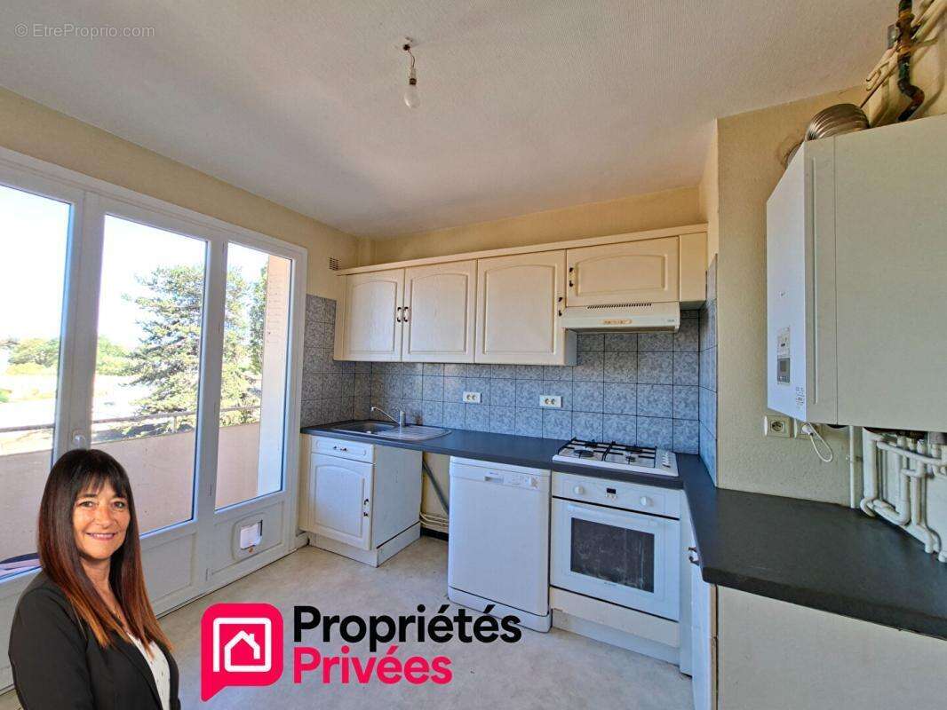 Appartement Riorges T5 + balcons + garage - photo 5