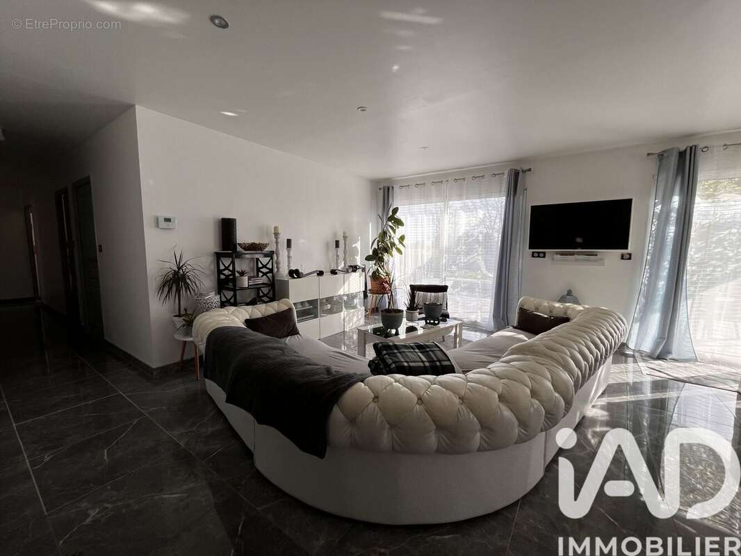 Maison 155 m² à Couzeix  - photo 2
