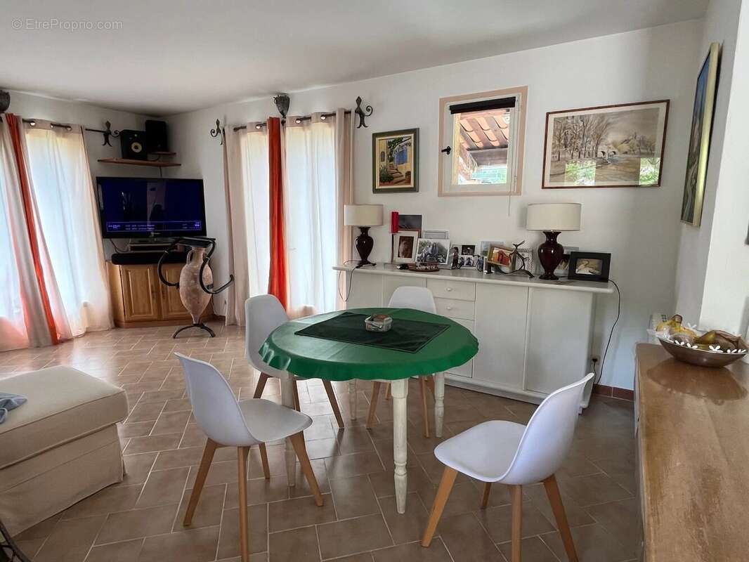 Maison à PEYMEINADE