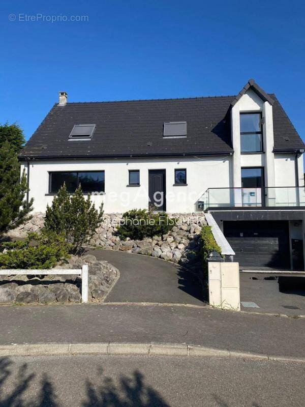 Maison à SAINT-MARTIN-BOULOGNE