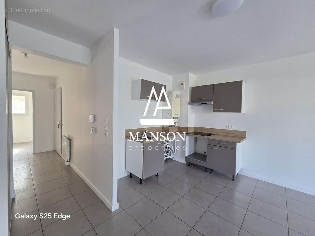 Appartement 78 m² à Cenon  - photo 6
