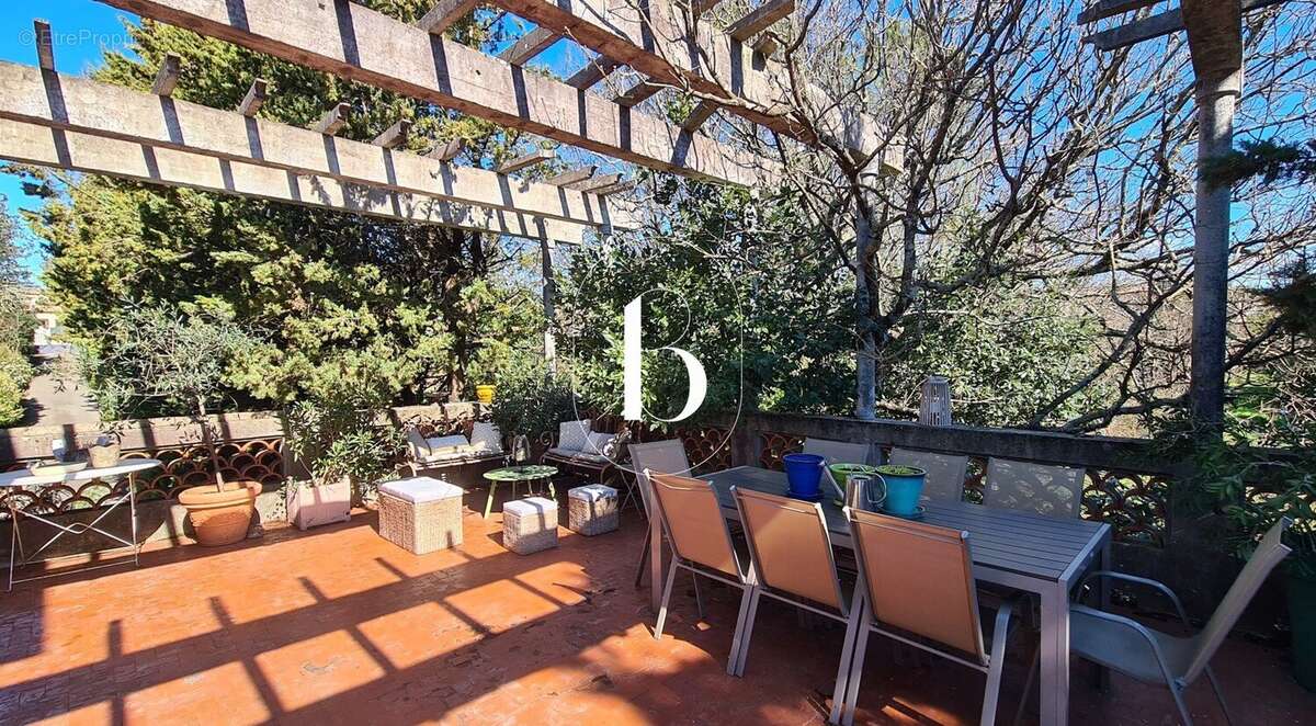 Maison à VALLON-PONT-D'ARC