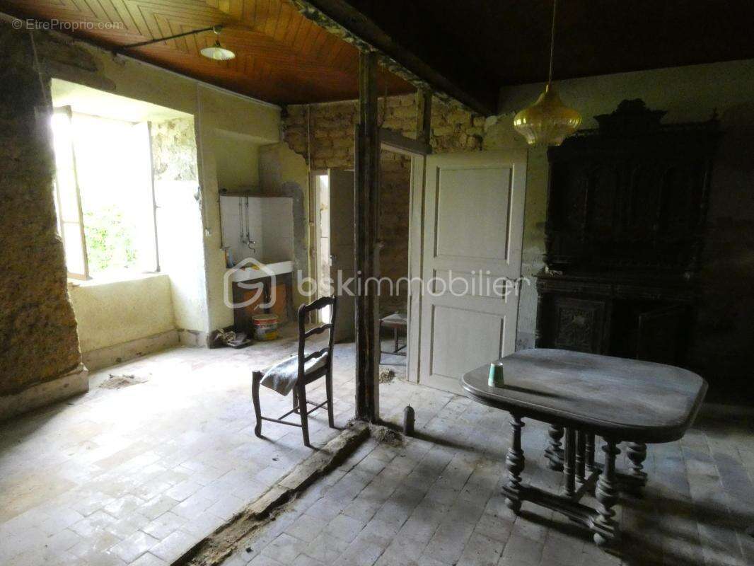 Maison mitoyenne de 75 m2 à rénover - photo 3