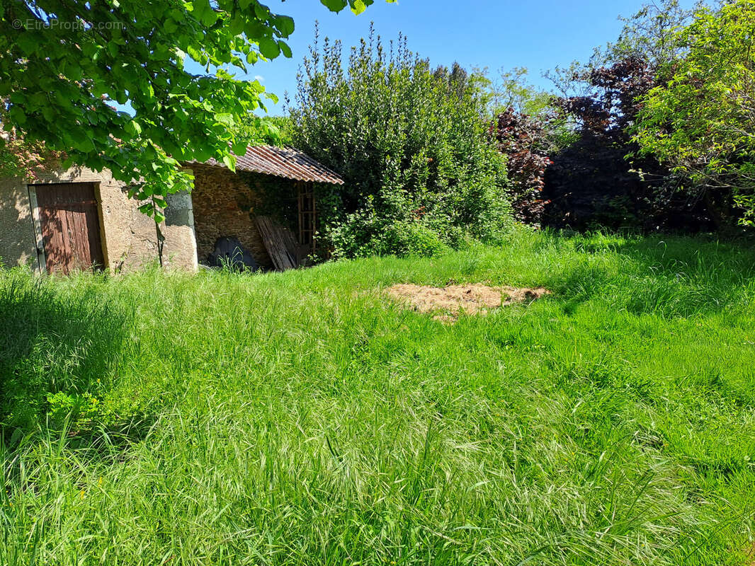 Maison à BEAUSSE