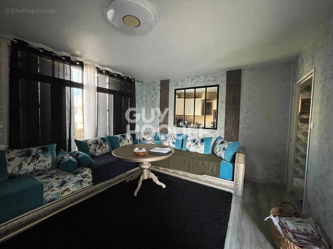 Appartement à PARENTIS-EN-BORN