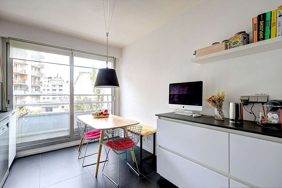 Appartement à PARIS-18E
