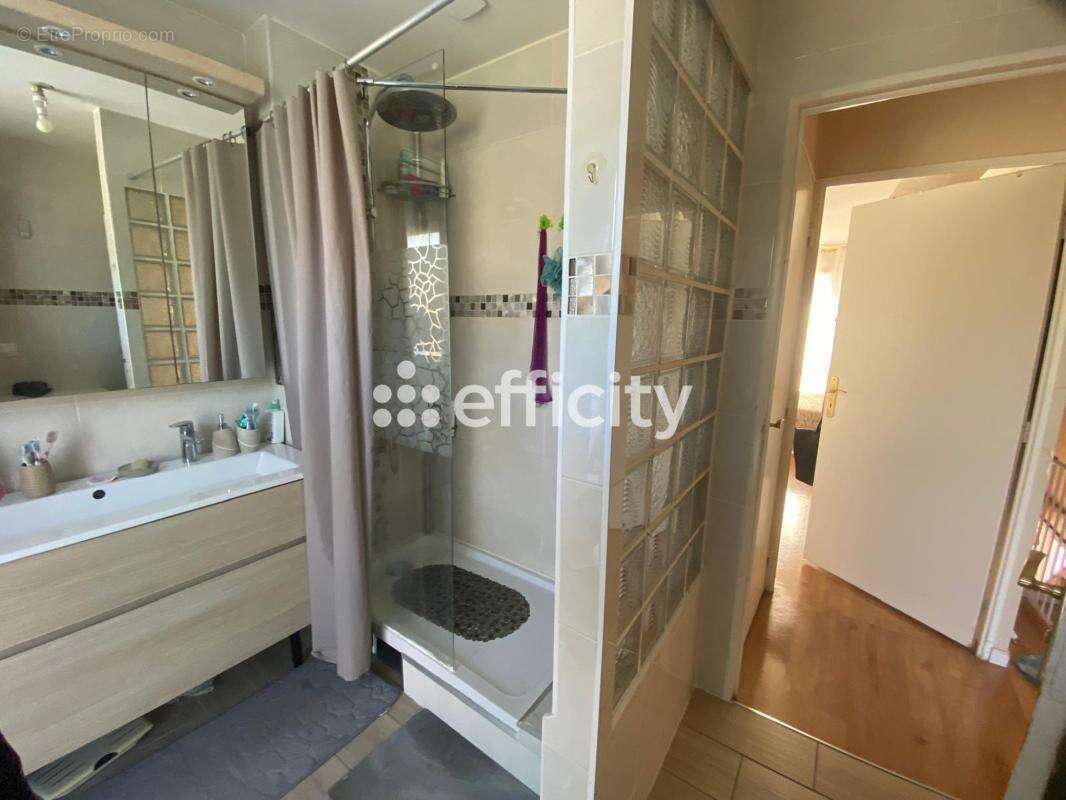 Appartement à ROSNY-SOUS-BOIS